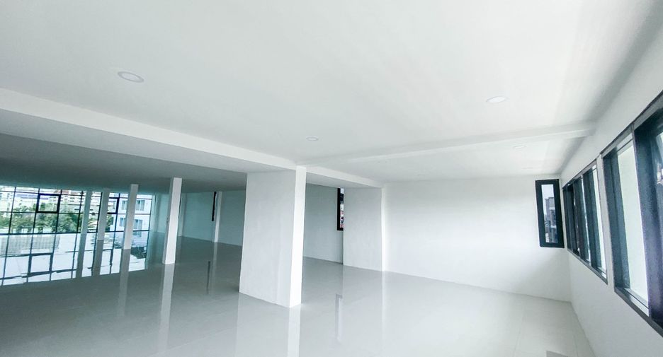 Büro zum Kauf in Wang Thonglang, Bangkok