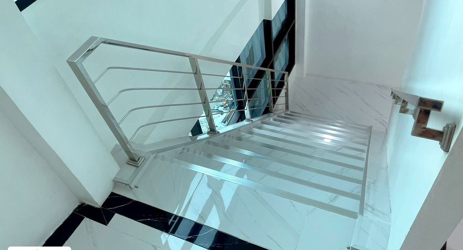 Büro zum Kauf in Wang Thonglang, Bangkok
