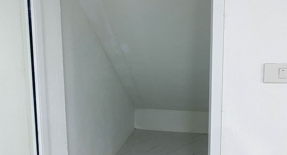 Büro zum Kauf in Wang Thonglang, Bangkok