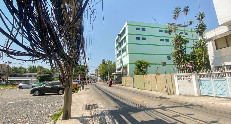 Büro zum Kauf in Wang Thonglang, Bangkok