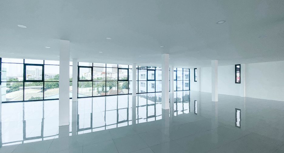 Büro zum Kauf in Wang Thonglang, Bangkok