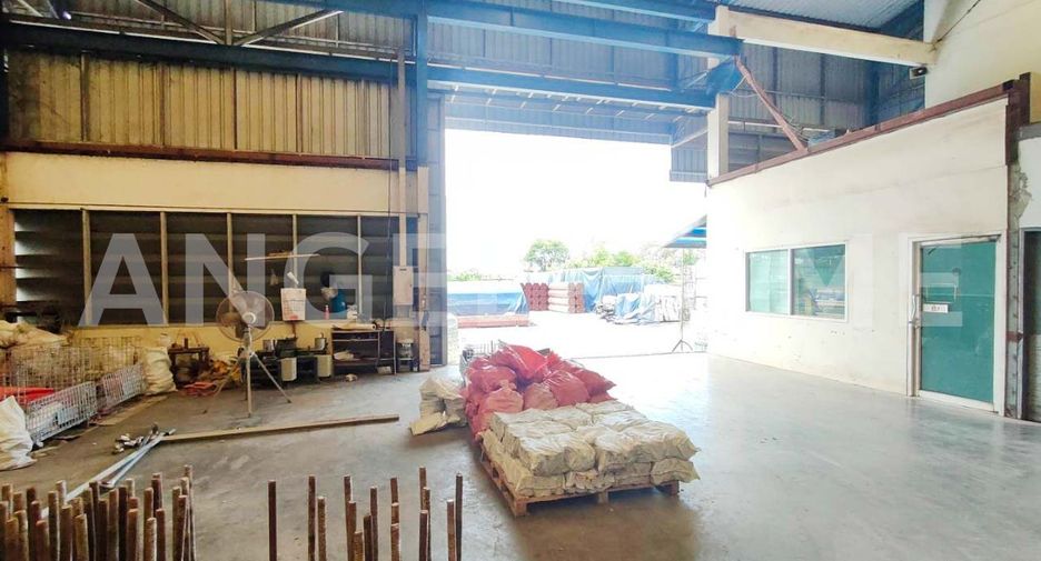 For sale 1 bed warehouse in Mueang Samut Prakan, Samut Prakan