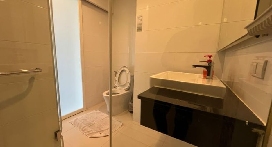 For sale 3 bedrooms condo in Si Racha, Chonburi