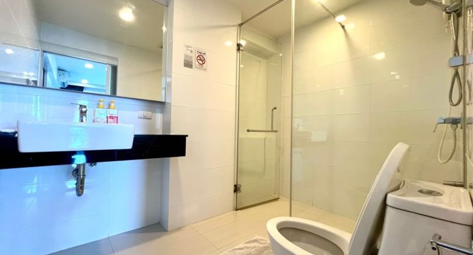 For sale 3 bedrooms condo in Si Racha, Chonburi