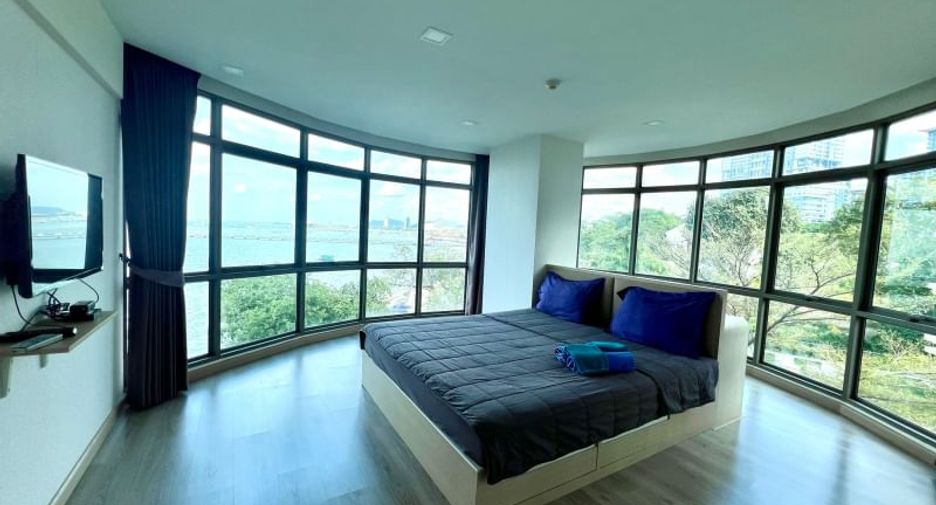 For sale 3 bedrooms condo in Si Racha, Chonburi