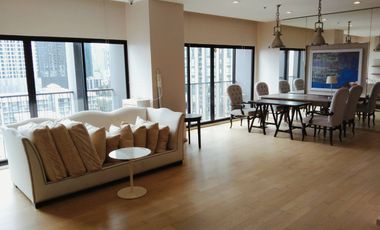 For rent 4 bedrooms condo in Khlong Toei, Bangkok