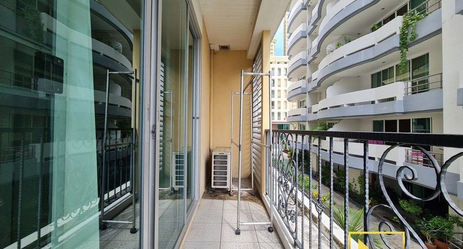 À louer 2 chambres appartement à Watthana, Bangkok