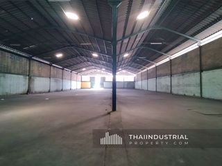 For rent warehouse in Mueang Samut Prakan, Samut Prakan