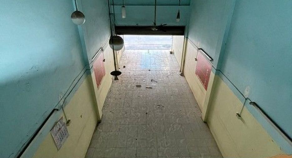 For sale 2 bedrooms retail Space in Lat Phrao, Bangkok