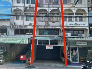 For sale 2 bed retail Space in Lat Phrao, Bangkok
