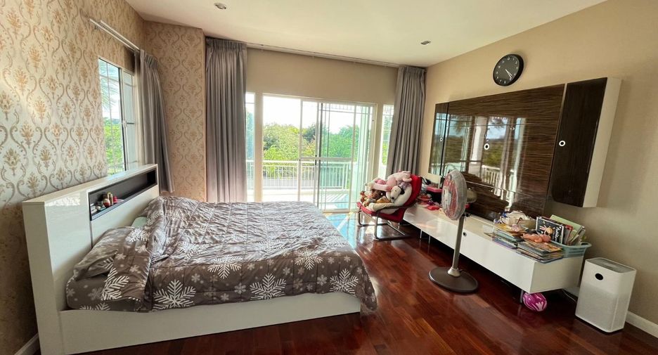 For sale 5 bedrooms house in Mueang Samut Prakan, Samut Prakan