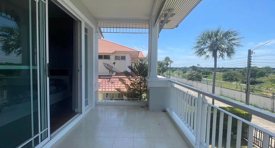 For sale 5 bedrooms house in Mueang Samut Prakan, Samut Prakan