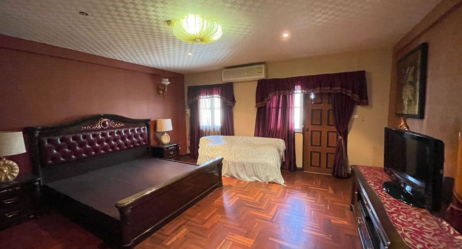 Casa adosada en venta de 3 habitaciones en Watthana, Bangkok