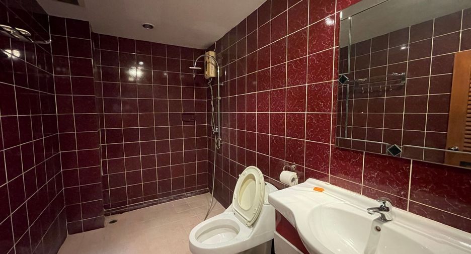 Casa adosada en venta de 3 habitaciones en Watthana, Bangkok