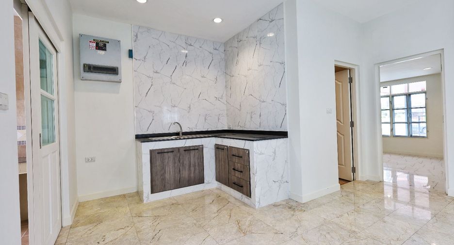 For sale 5 bedrooms house in Bang Kruai, Nonthaburi