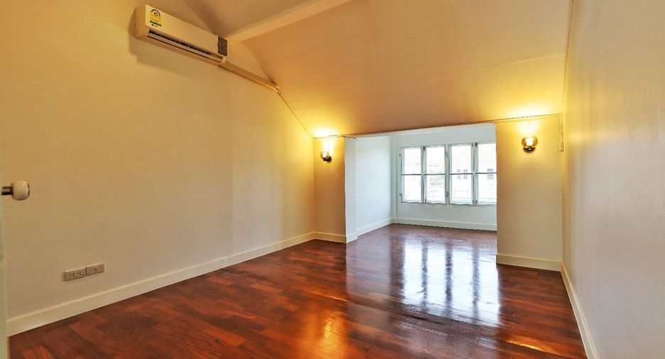 For sale 5 bedrooms house in Bang Kruai, Nonthaburi