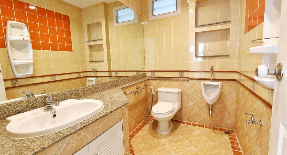 For sale 5 bedrooms house in Bang Kruai, Nonthaburi