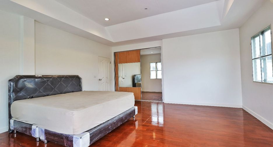 For sale 5 bedrooms house in Bang Kruai, Nonthaburi