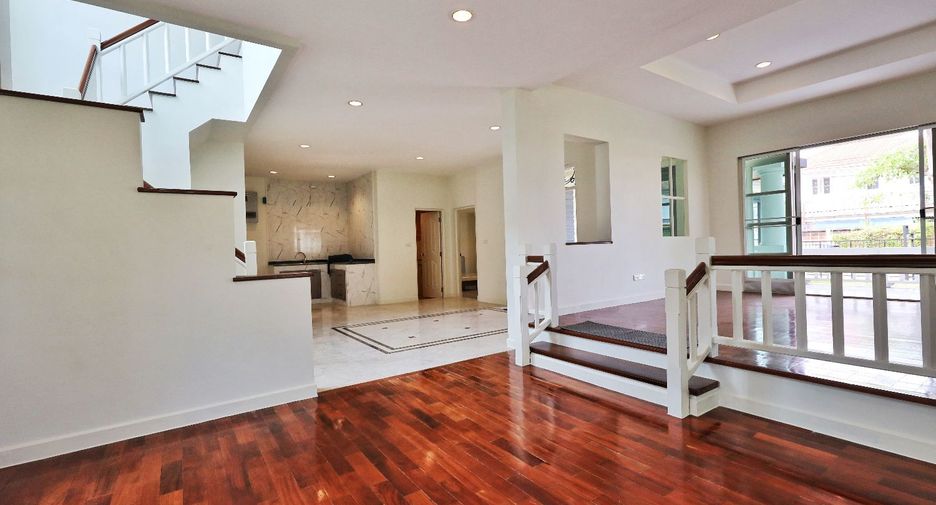 For sale 5 bedrooms house in Bang Kruai, Nonthaburi