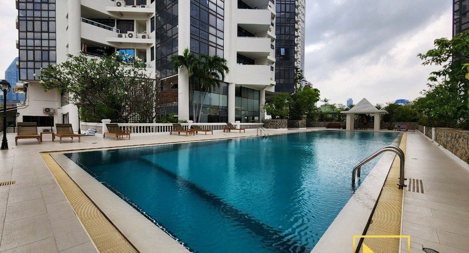 For rent 2 ベッドルーム condo in Watthana, Bangkok