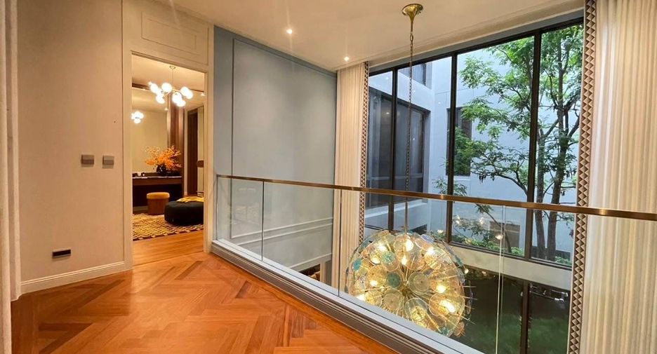 For sale 4 bedrooms house in Suan Luang, Bangkok
