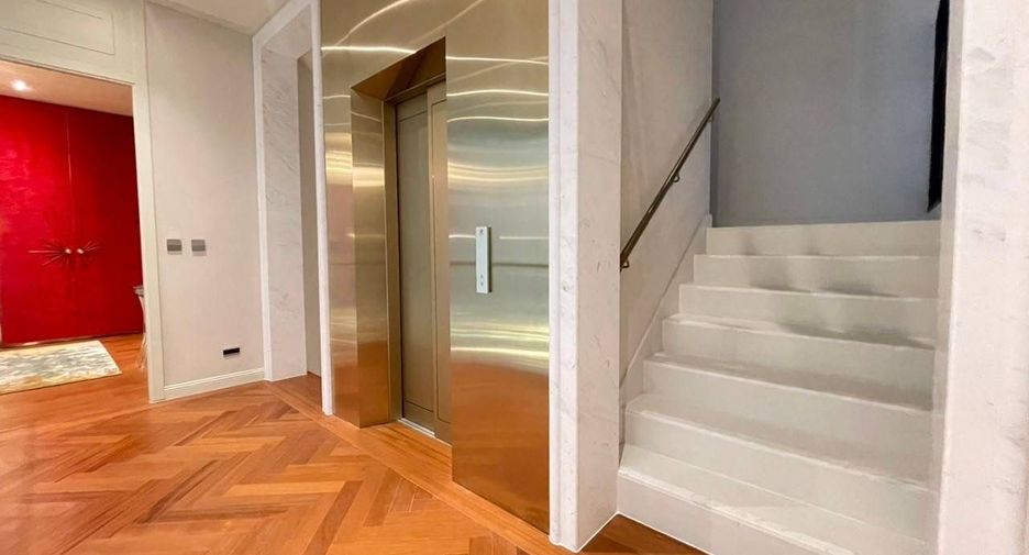 For sale 4 bedrooms house in Suan Luang, Bangkok