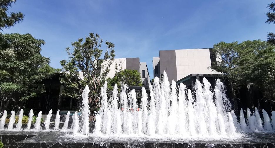 For sale 4 bedrooms house in Suan Luang, Bangkok