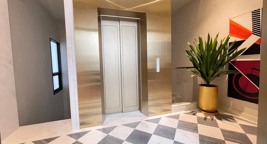 For sale 4 bedrooms house in Suan Luang, Bangkok