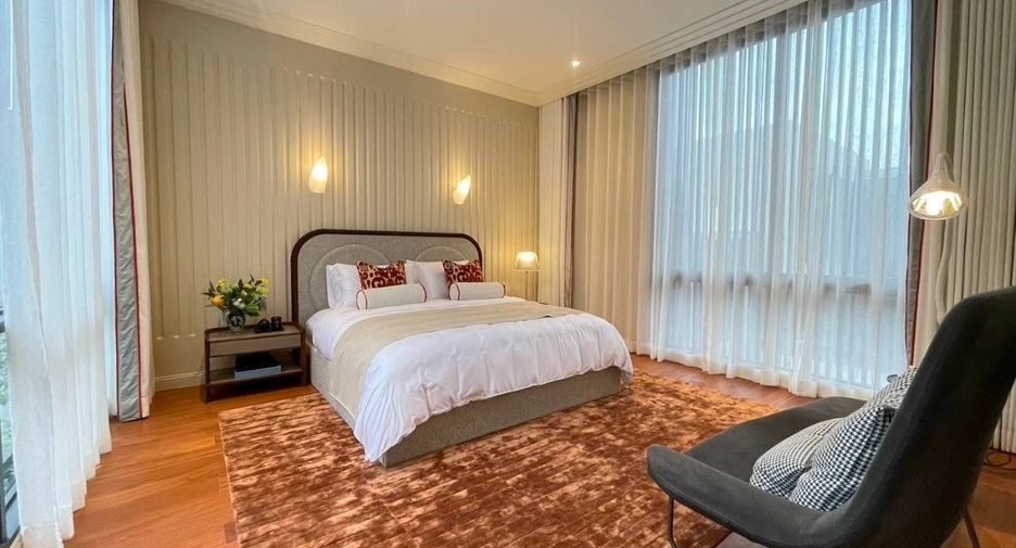 For sale 4 bedrooms house in Suan Luang, Bangkok