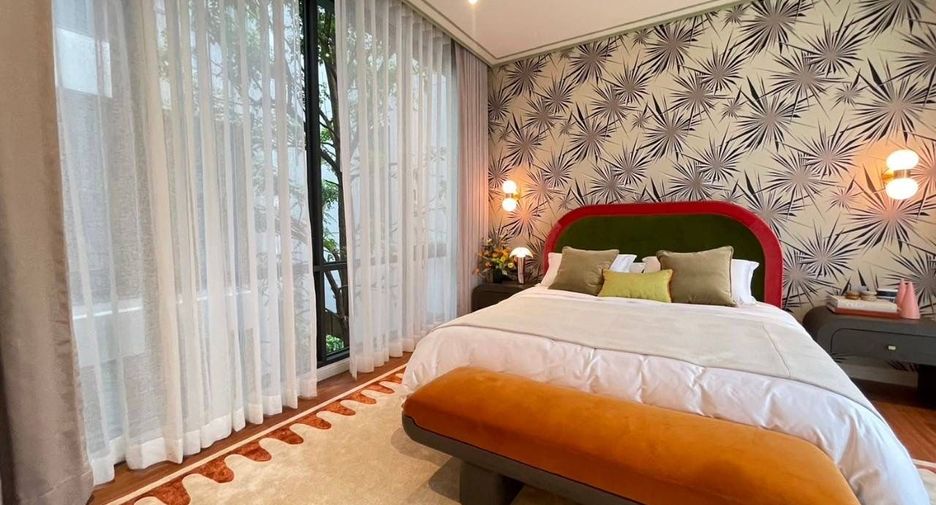 For sale 4 bedrooms house in Suan Luang, Bangkok