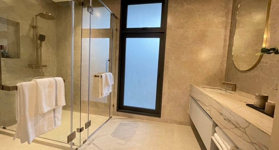 For sale 4 bedrooms house in Suan Luang, Bangkok