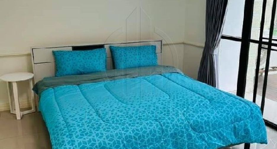 Casa adosada en venta de 3 habitaciones en Watthana, Bangkok