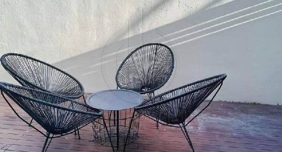 Casa adosada en venta de 3 habitaciones en Watthana, Bangkok