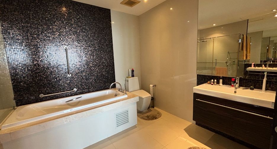 For sale 3 ベッドルーム condo in Klaeng, Rayong