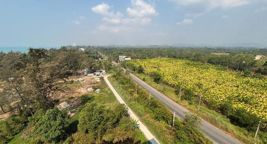 For sale 3 ベッドルーム condo in Klaeng, Rayong