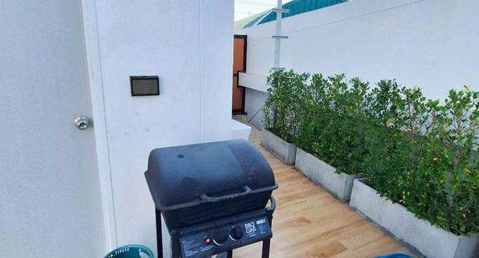 For rent 5 bedrooms house in Mueang Chiang Mai, Chiang Mai