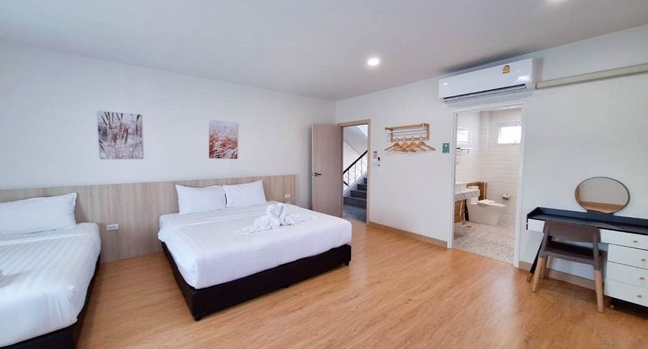 For rent 5 bedrooms house in Mueang Chiang Mai, Chiang Mai