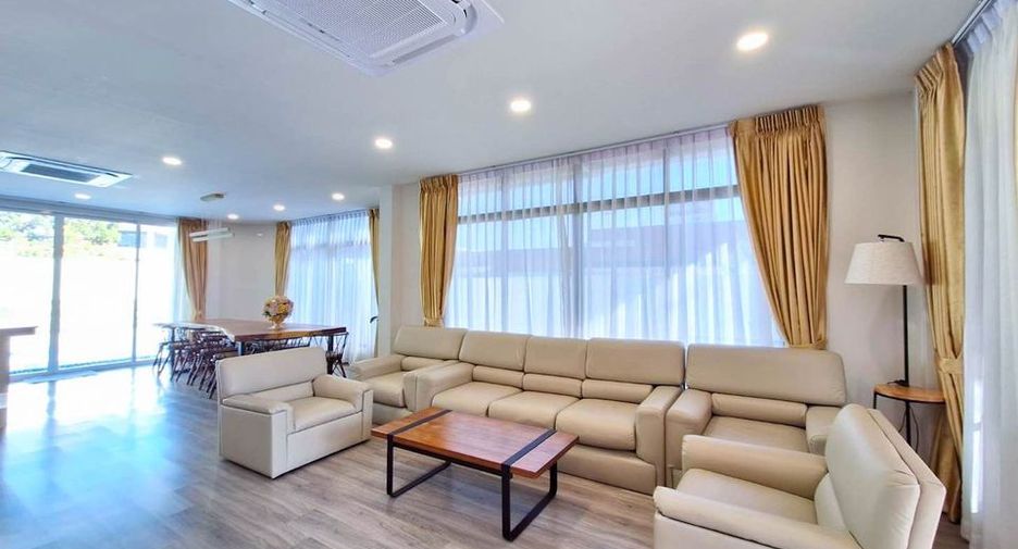 For rent 5 bedrooms house in Mueang Chiang Mai, Chiang Mai