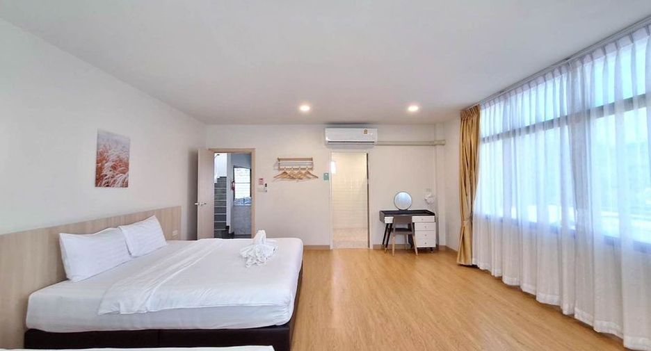 For rent 5 bedrooms house in Mueang Chiang Mai, Chiang Mai