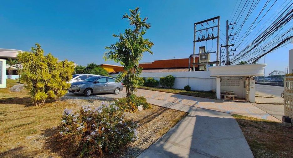 For rent 5 bedrooms house in Mueang Chiang Mai, Chiang Mai