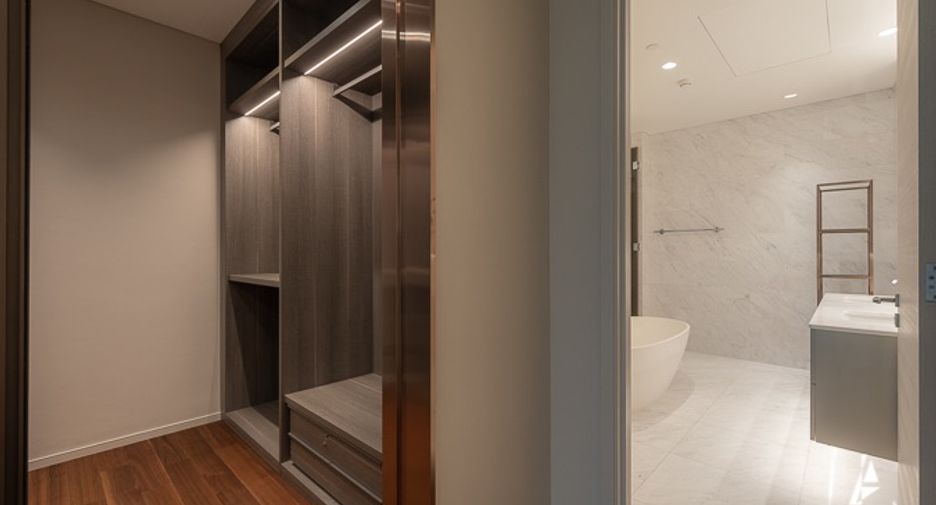 À vendre 2 chambres condo à Pathum Wan, Bangkok