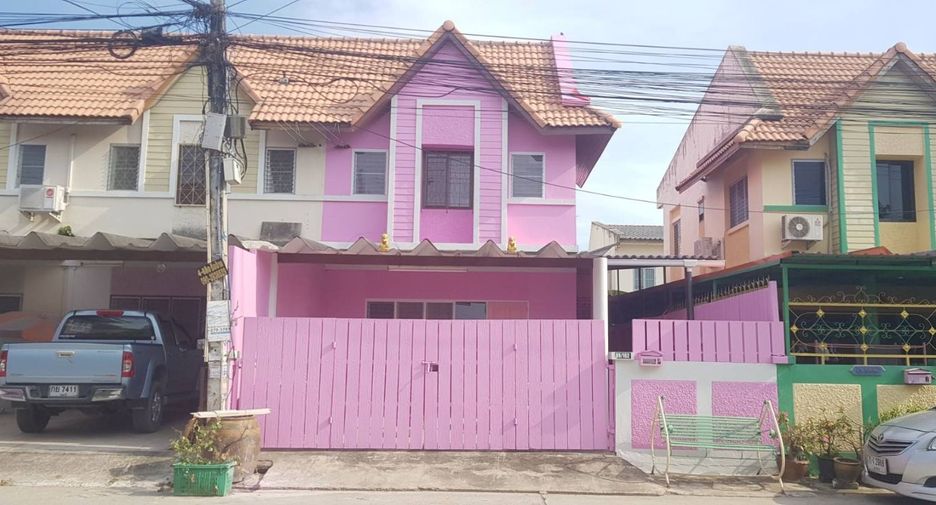 For rent and for sale 3 bed townhouse in Mueang Chon Buri, Chonburi