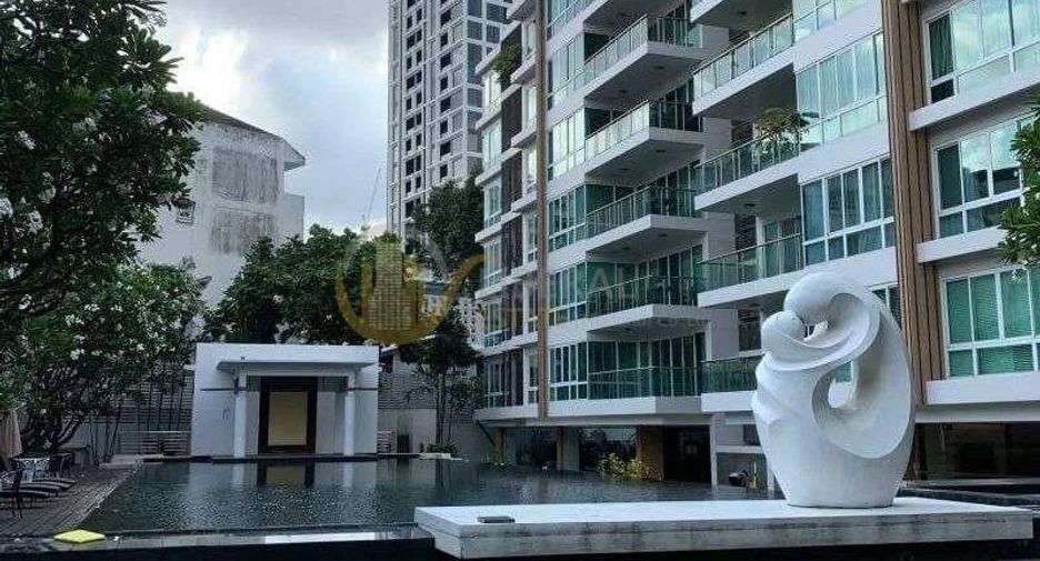 For sale 5 bed condo in Khlong Toei, Bangkok