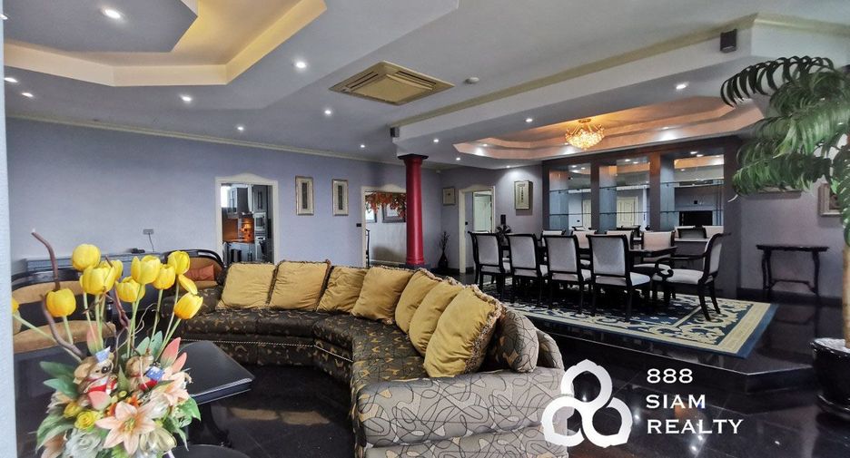 For sale 3 bedrooms condo in Yan Nawa, Bangkok