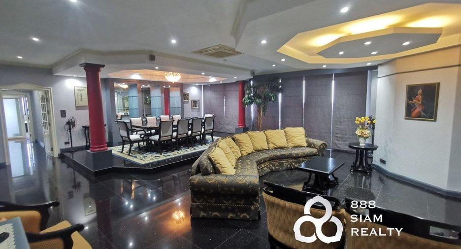 For sale 3 bedrooms condo in Yan Nawa, Bangkok
