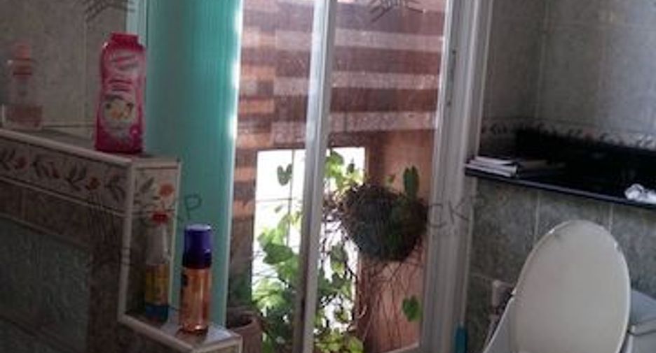 For sale 2 bedrooms house in Hankha, Chainat