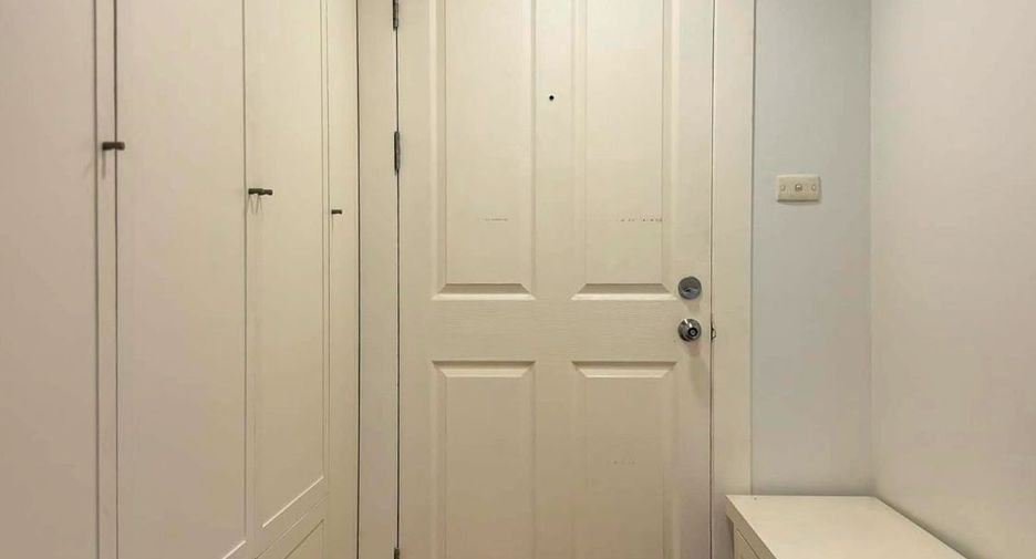 For sale 2 Beds condo in Dusit, Bangkok