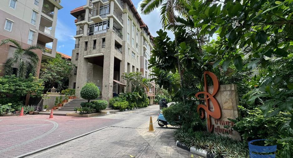 For sale 2 Beds condo in Dusit, Bangkok