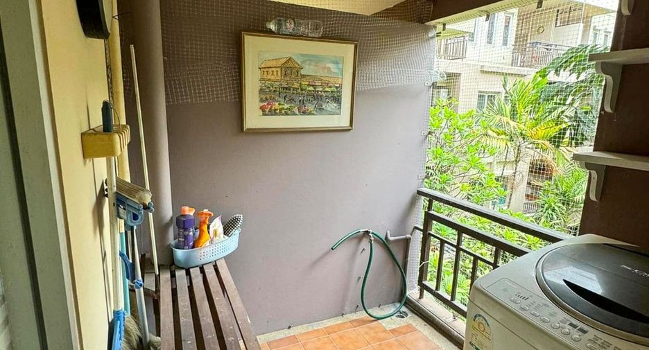 For sale 2 Beds condo in Dusit, Bangkok