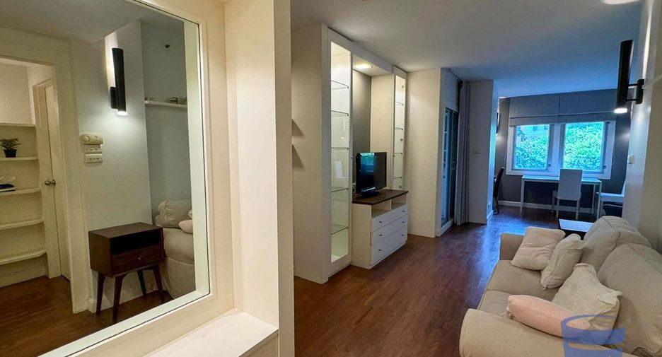 For sale 2 Beds condo in Dusit, Bangkok